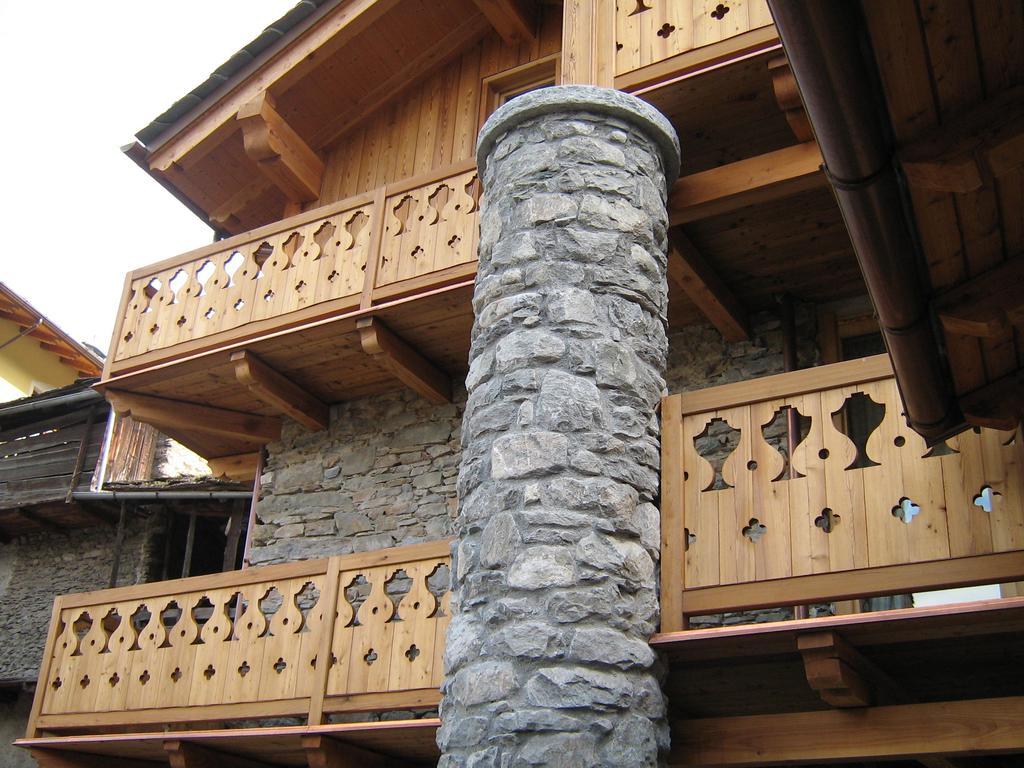 Maison Chante Lune Introd Luaran gambar